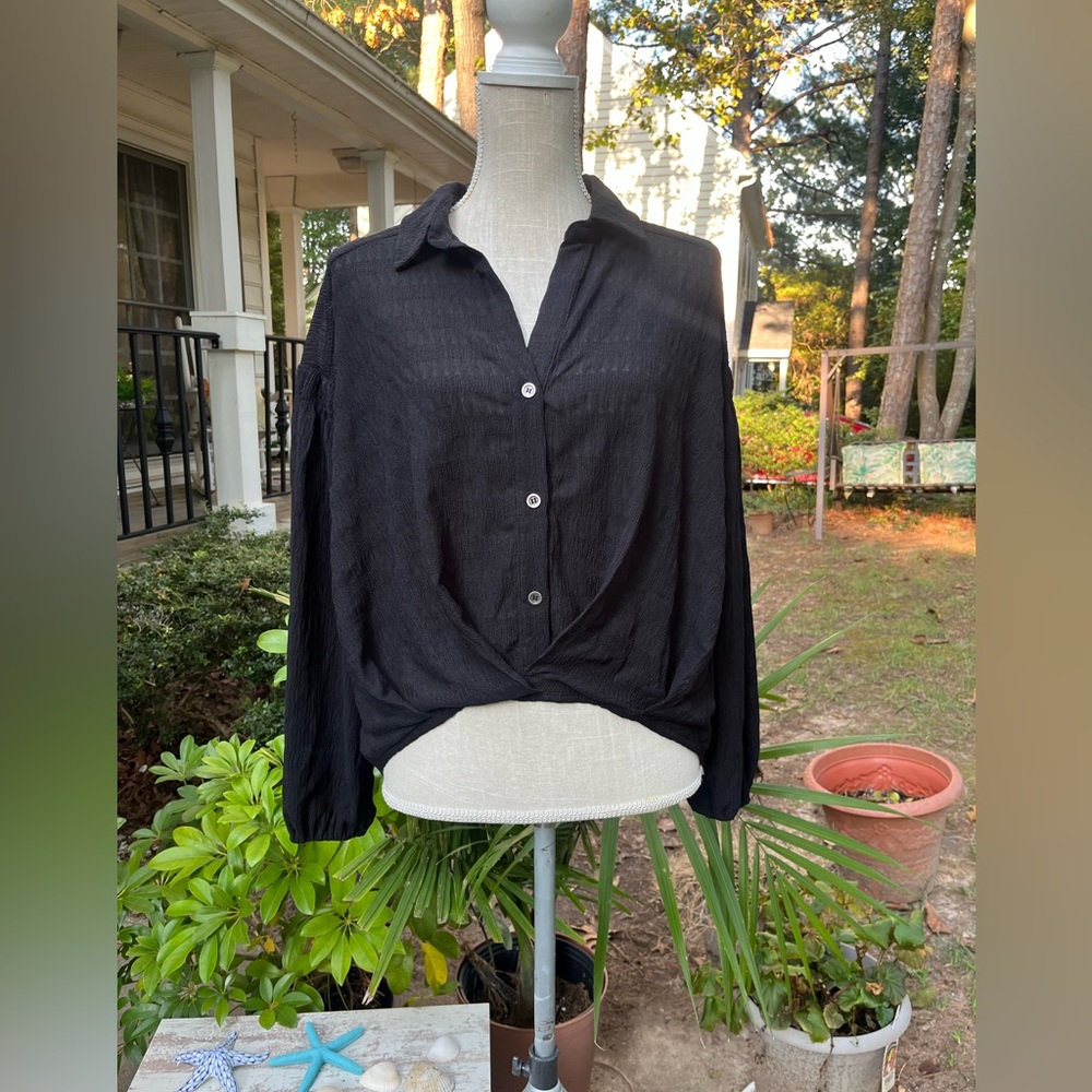 Skies Are Blue Textured Oversized Top with Collar, Long Sleeves, Size XS, EUC